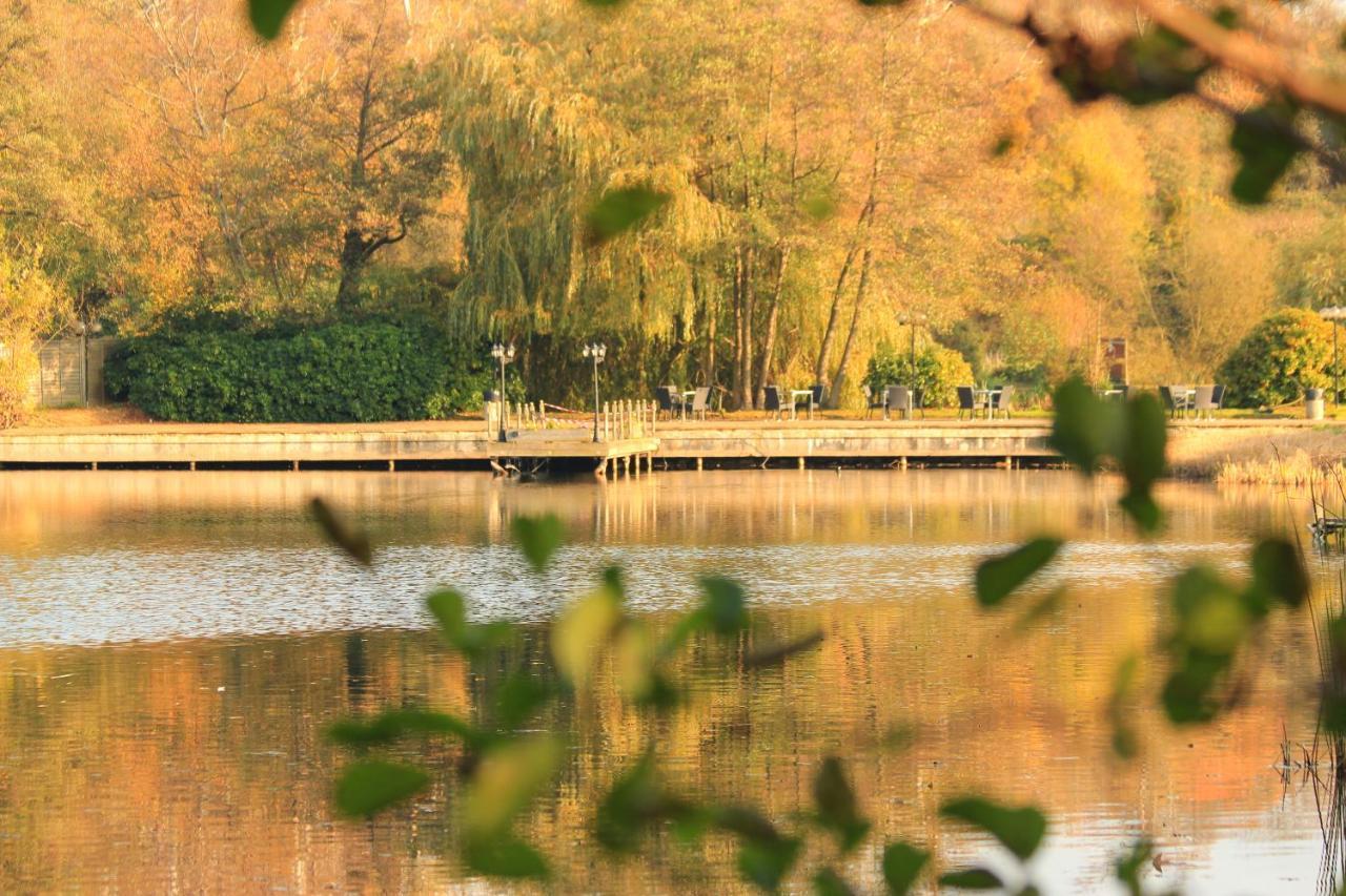 جرافسيند Inn On The Lake المظهر الخارجي الصورة